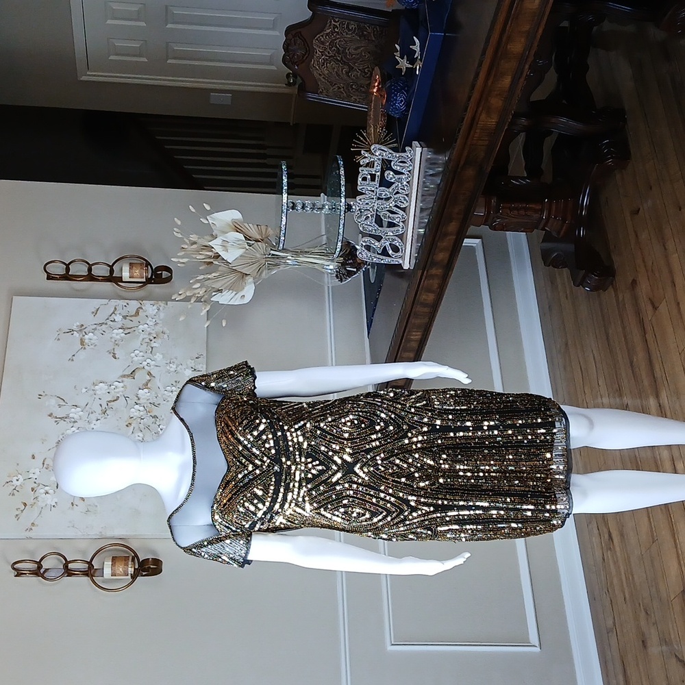 Women's Gold And Black Embellished Beaded Cocktail Mini Dress. Size L